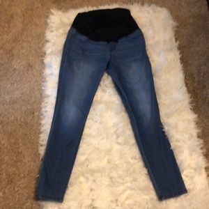 Maternity skinny jeans with belly control band